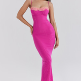 DELILAH | ROBE AVEC DÉTAILS EN DENTELLE