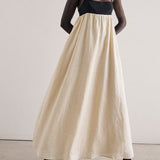 Robe maxi noire et blanche à bretelles