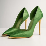 Verde Éclat | – Escarpins en satin avec embout doré