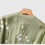 Annie | Blouse élégante avec des fleurs brodées