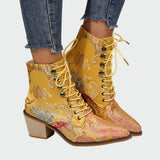 Biserka - Chaussures en cuir avec des roses