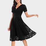 Mara | Robe en Dentelle Fleurie Midi
