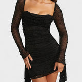 Sónia | Mini robe à paillettes et décolleté