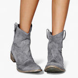 Kamilė – bottes sans temps