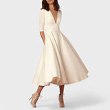 Helena | Robe élégante avec décolleté en V